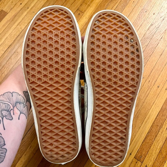 Women’s Vans Green Floral High Tops - size 9 - Picture 4 of 8